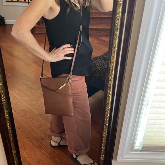 Steve Madden Camel Color Pebbled Grain Faux Leather Crossbody Bag - Picture 13 of 15